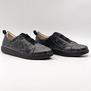 Trotters Women Avrille Dark Grey Black Comfortable Wide Cushion Sneakers size 10